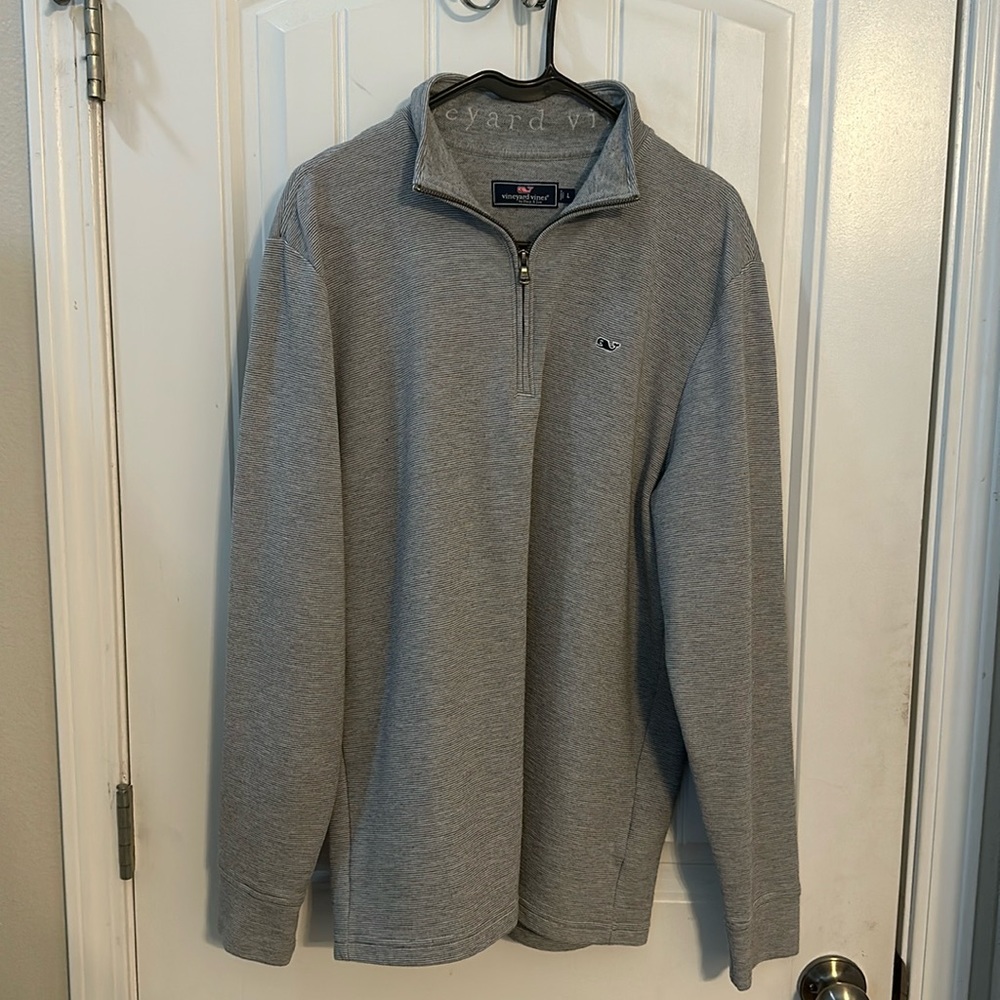 Vineyard Vines Saltwater 1/4 Zip pullover. Large size. Grey